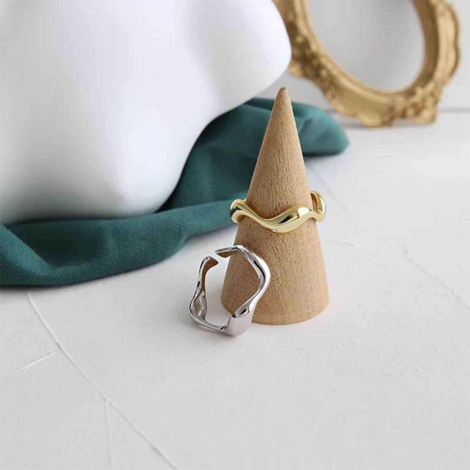 Irregular Wave Smooth Engagement Adjustable Ring