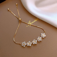 Luxury Style Flowers and Small Stars Brass Beads 2 Pcs Bracelets