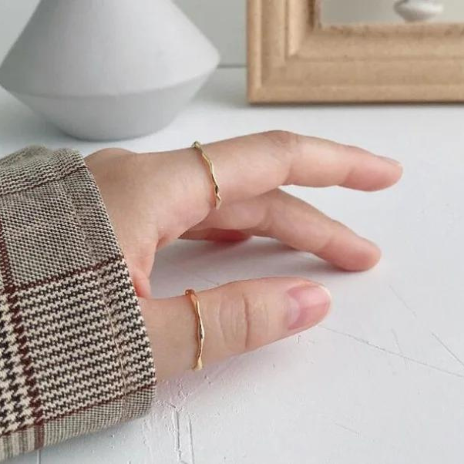 Geometric Irregular Thin Ring